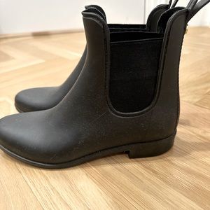 Sam Edelman size 7 rain booties